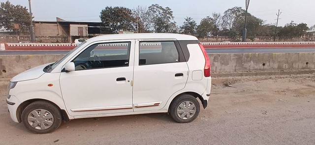 Second-hand 2021 Maruti Wagon R CNG LXI for sale in Udaipur-3