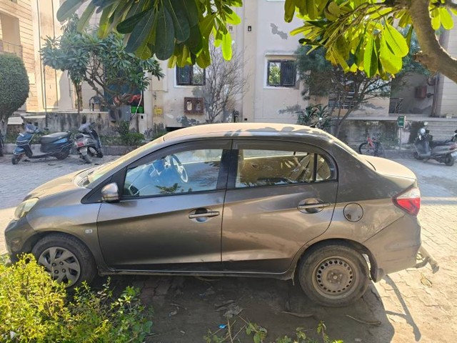 Second-hand 2016 Honda Amaze S i-DTEC for sale in Mathura-3