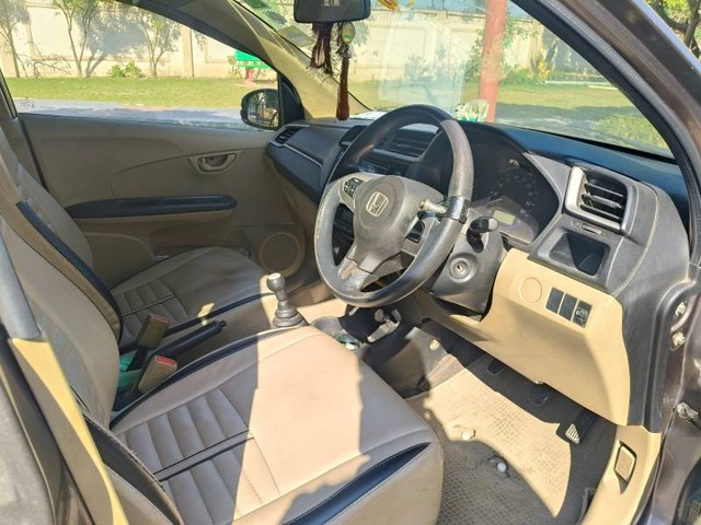 Second-hand 2016 Honda Amaze S i-DTEC for sale in Mathura-5