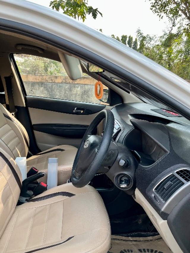 Second-hand 2012 Hyundai i20 1.4 CRDi Magna for sale in Bharuch-13