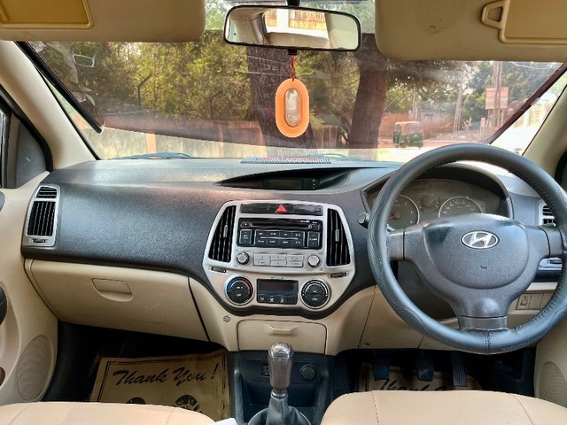 Second-hand 2012 Hyundai i20 1.4 CRDi Magna for sale in Bharuch-8