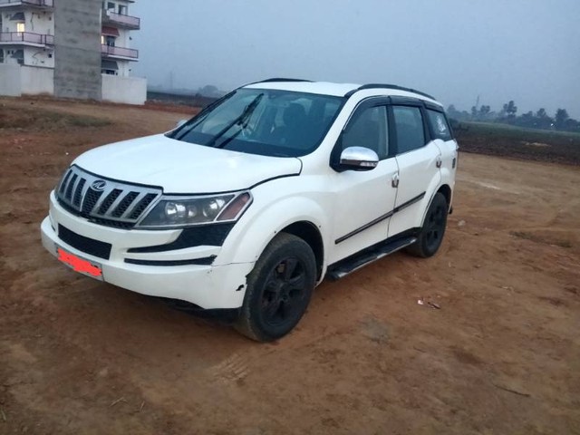 Mahindra XUV500 W8 FWD Second-hand 2013 Mahindra XUV500 W8 FWD for sale in Basti-0