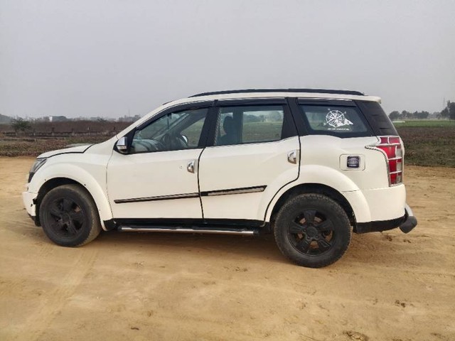 Mahindra XUV500 W8 FWD Second-hand 2013 Mahindra XUV500 W8 FWD for sale in Basti-3