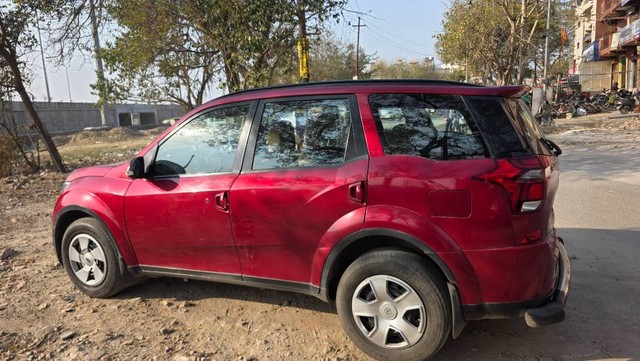 Second-hand 2018 Mahindra XUV500 W7 BSIV for sale in New Delhi-3
