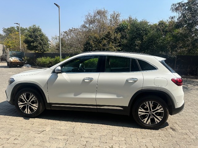 Second-hand 2024 Mercedes-Benz GLA 200 for sale in Pune-3