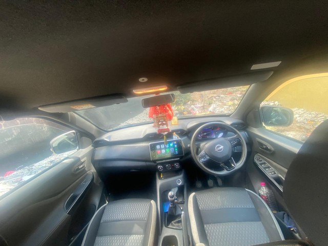 Second-hand 2024 Nissan Magnite Kuro MT for sale in Agra-3