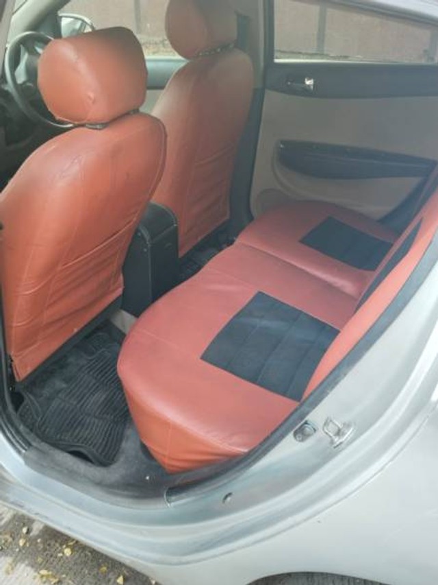 Second-hand 2010 Hyundai i20 1.2 Magna for sale in Hingoli-2