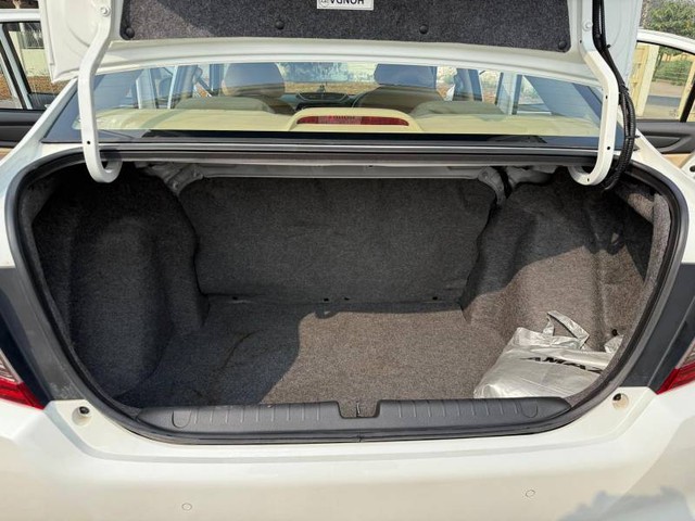 Second-hand 2024 Honda Amaze 2nd Gen VX CVT for sale in Anand-9