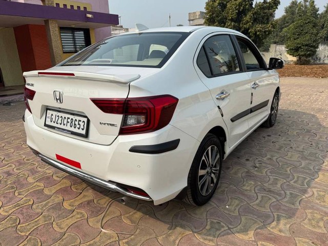 Second-hand 2024 Honda Amaze 2nd Gen VX CVT for sale in Anand-0