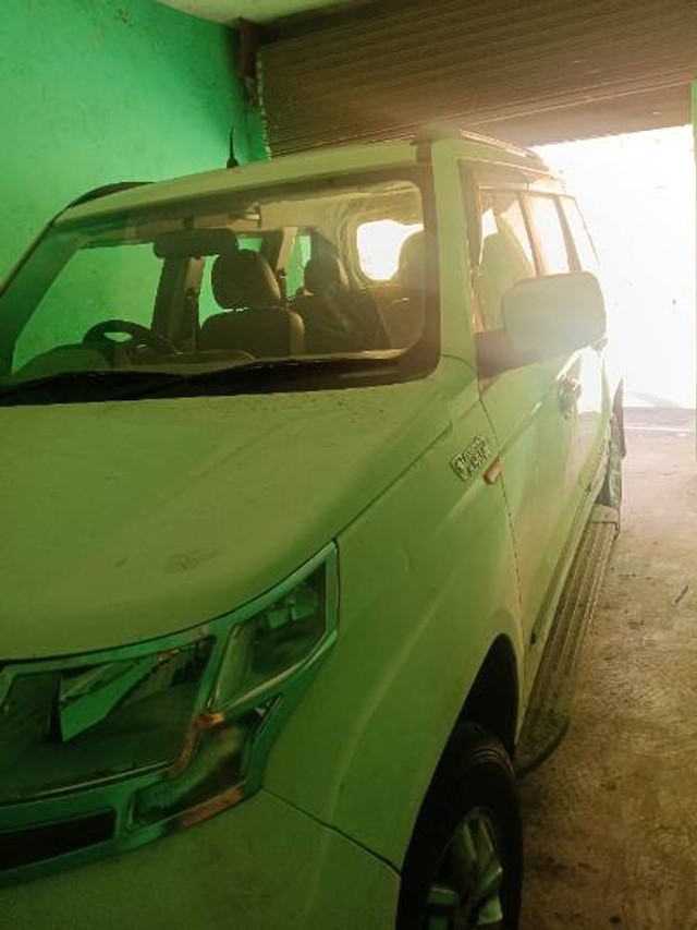 Second-hand 2017 Mahindra TUV 300 T8 for sale in Rajauri-2