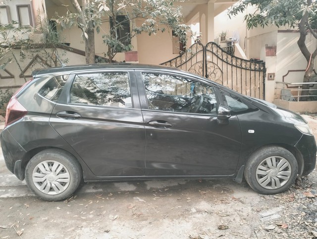 Second-hand 2016 Honda Jazz 1.2 V i VTEC for sale in Hyderabad-1