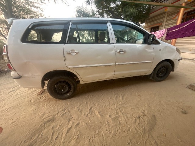 Second-hand 2008 Toyota Innova 2.5 G (Diesel) 7 Seater BS III for sale in Jalore-5