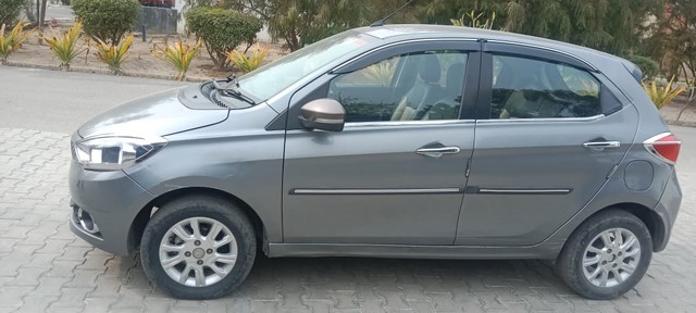 Second-hand 2018 Tata Tiago 1.2 Revotron XZA for sale in Sri Ganganagar-4