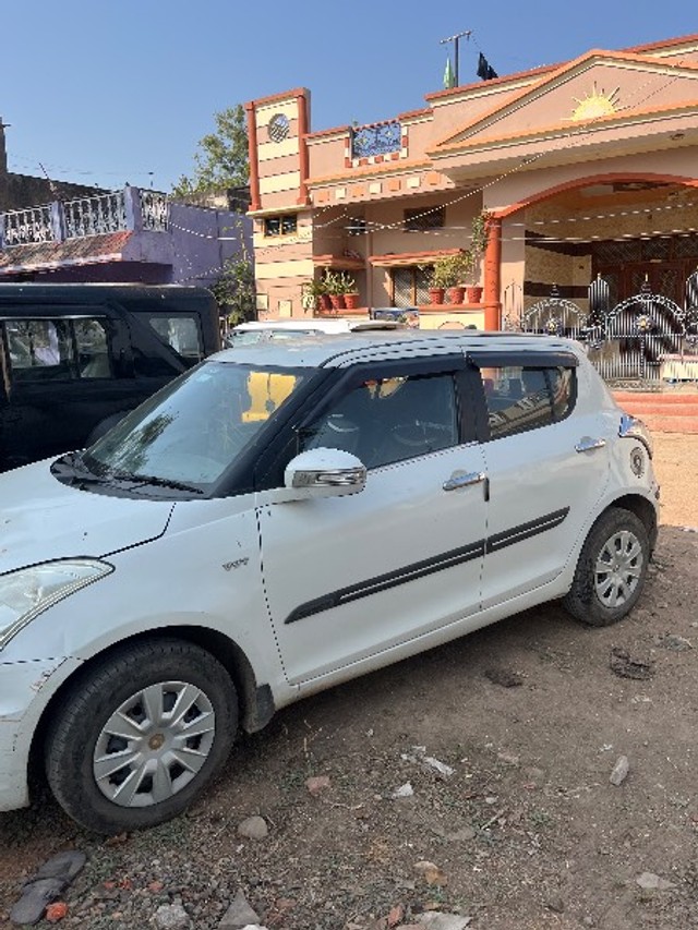 Second-hand 2017 Maruti Suzuki Swift VXI for sale in Mandsaur-7