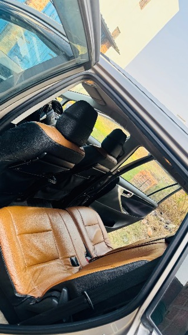 Second-hand 2017 Toyota Innova Crysta 2.4 VX MT BSIV for sale in Sant Kabir Nagar-10