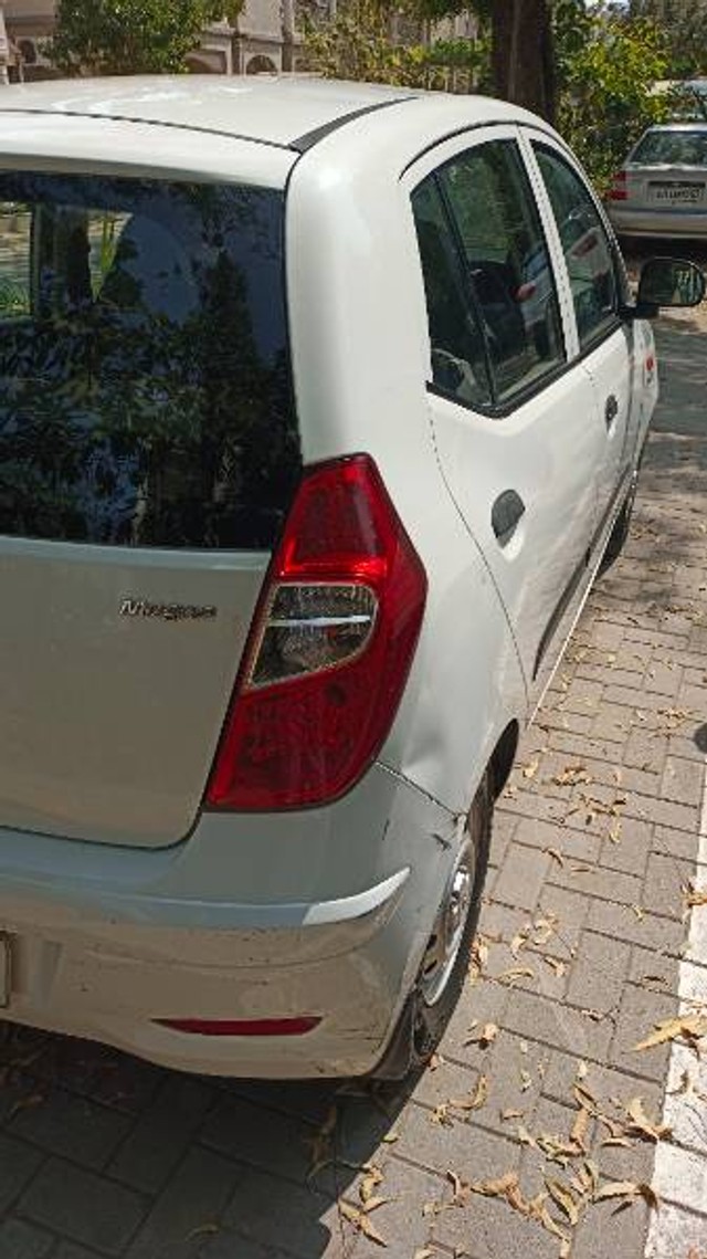 Second-hand 2015 Hyundai i10 Magna 1.1 iTech SE for sale in Ahmedabad-1