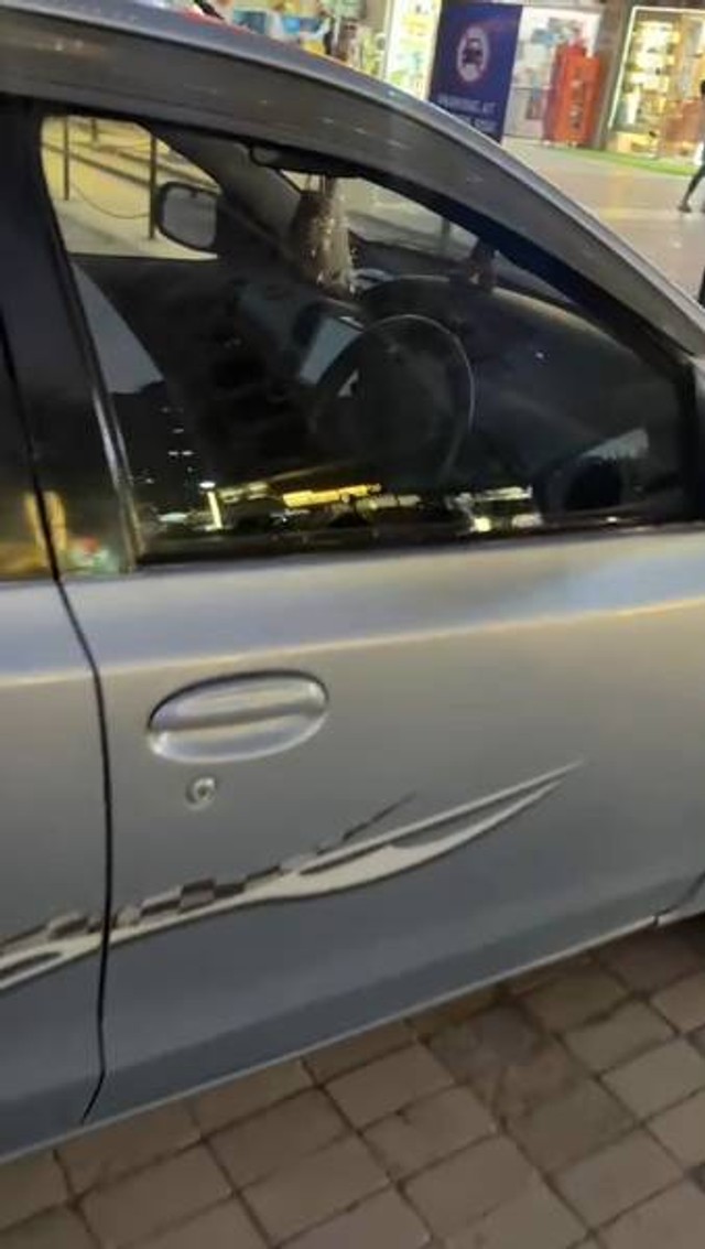 Second-hand 2011 Toyota Etios Liva G for sale in Greater Noida-1