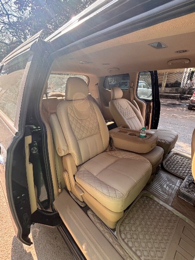 Second-hand 2021 Kia Carnival Premium 8 STR for sale in New Delhi-3