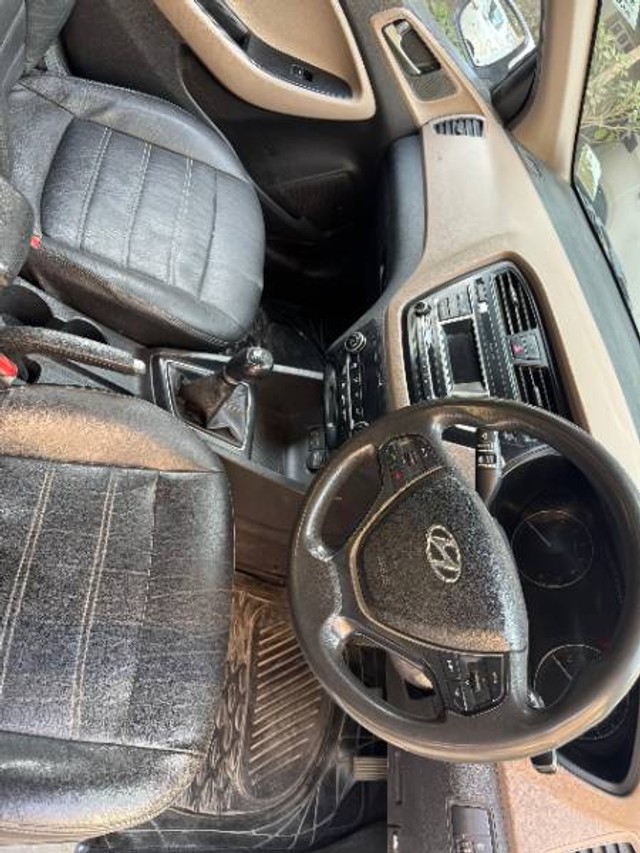 Second-hand 2016 Hyundai i20 Sportz 1.2 for sale in New Delhi-4