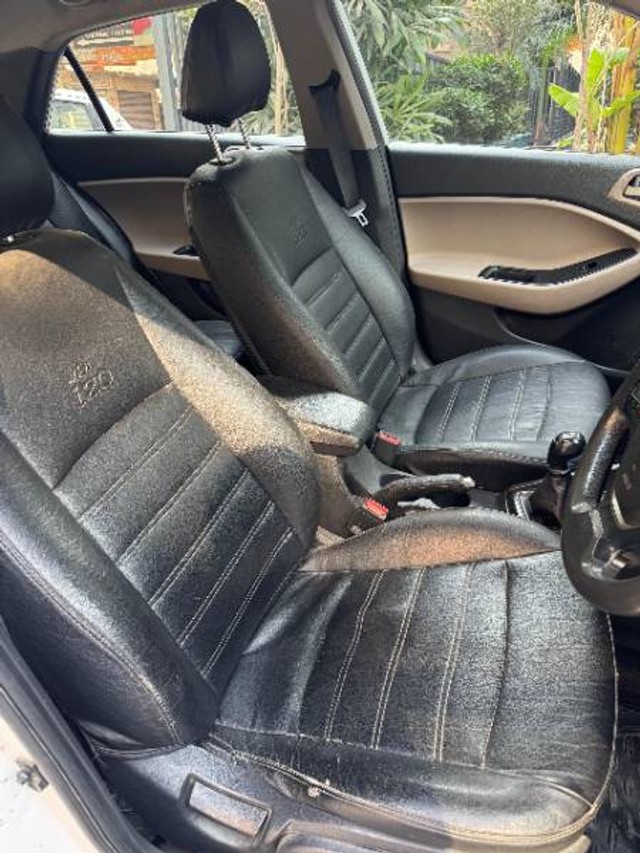 Second-hand 2016 Hyundai i20 Sportz 1.2 for sale in New Delhi-2