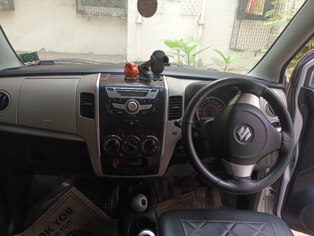 Second-hand 2016 Maruti Suzuki Wagon R LXI BS IV for sale in Mumbai-2