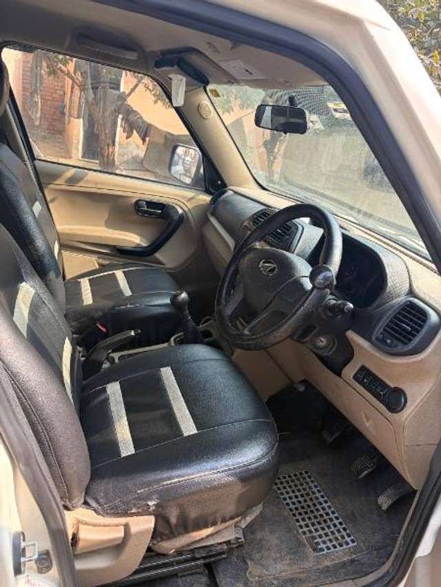 Second-hand 2019 Mahindra TUV 300 T6 Plus BSIV for sale in Panipat-4
