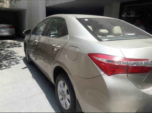 Second-hand 2014 Toyota Corolla Altis D-4D G for sale in Chandigarh-5