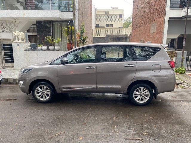 Toyota Innova Crysta 2.4 G MT 8S BSIV Second-hand 2018 Toyota Innova Crysta 2.4 G MT 8S BSIV for sale in Chandigarh-3