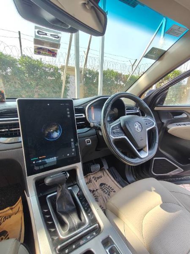 MG Hector Sharp CVT Second-hand 2023 MG Hector Sharp CVT for sale in Greater Noida-0