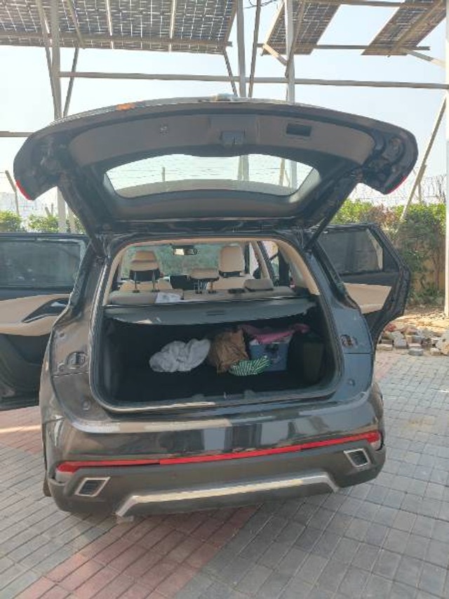 MG Hector Sharp CVT Second-hand 2023 MG Hector Sharp CVT for sale in Greater Noida-8