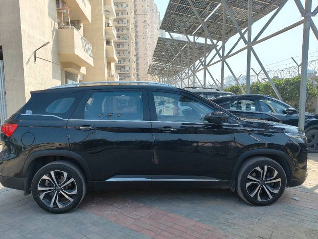 MG Hector Sharp CVT Second-hand 2023 MG Hector Sharp CVT for sale in Greater Noida-1