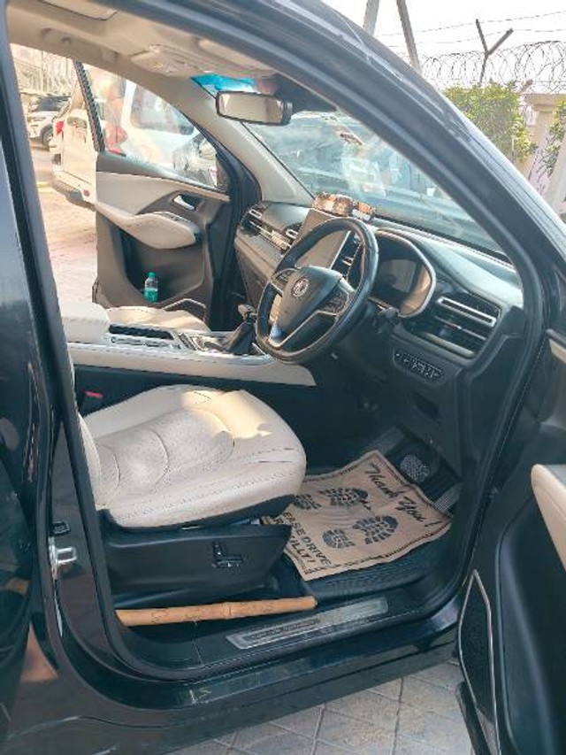 MG Hector Sharp CVT Second-hand 2023 MG Hector Sharp CVT for sale in Greater Noida-6