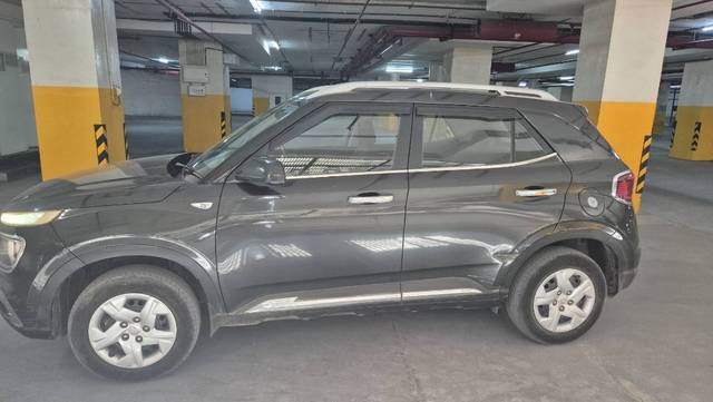 https://images10.gaadi.com/usedgaadi-sellcar/UsedCar/b6a05378-315b-45d6-b514-4110ba9adef6/14638048-52b0-4127-8629-83766d9ba2d5.jpg?imwidth=6402