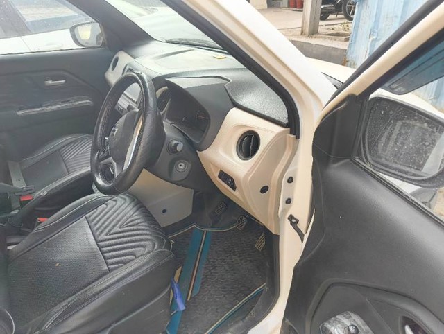 Second-hand 2022 Maruti Wagon R ZXI 1.2 for sale in Moosapet-3