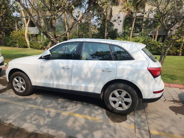 Second-hand 2015 Audi Q5 2.0 TDI Premium Plus for sale in Ahmedabad-5