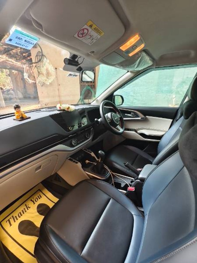 Second-hand 2024 Kia Carens Premium Opt for sale in Udupi-6