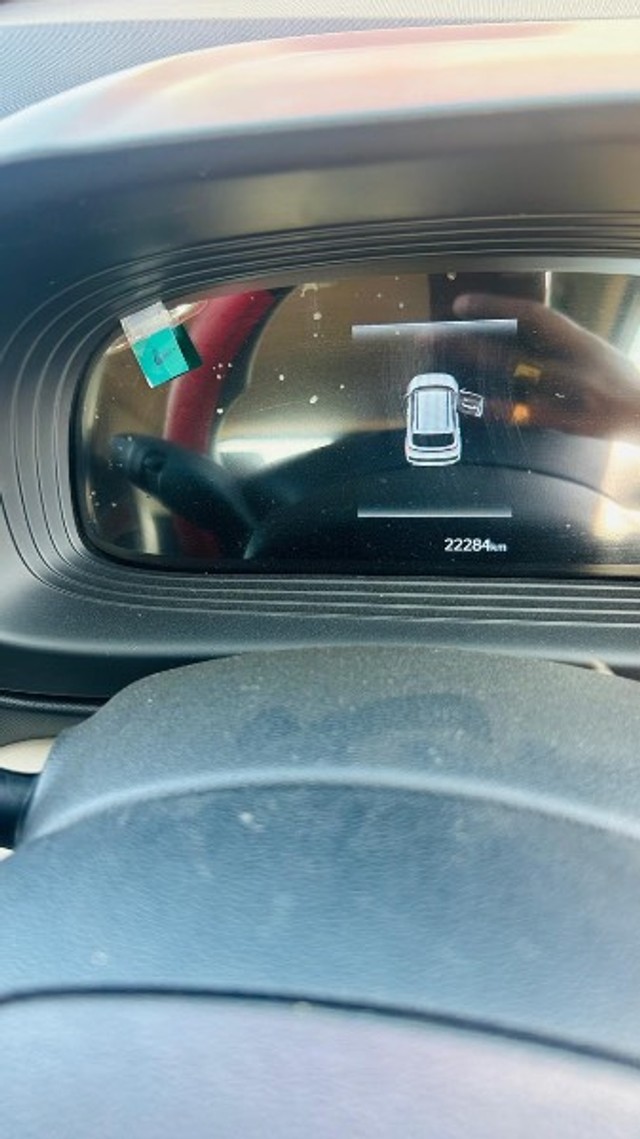 Second-hand 2025 Hyundai Venue S Plus Diesel for sale in Guna-3