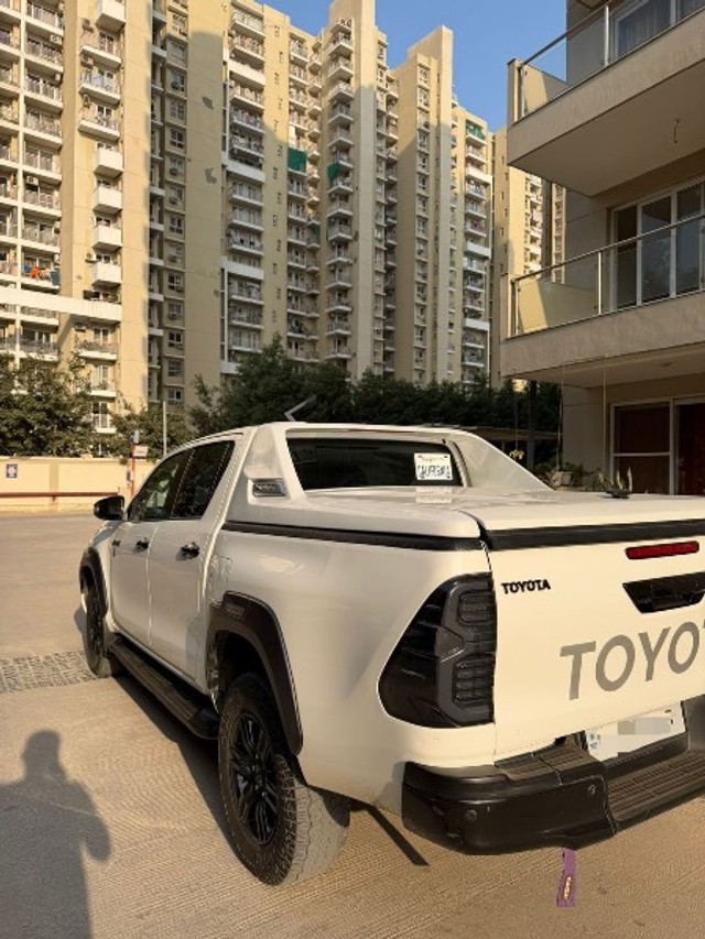 Second-hand 2024 Toyota Hilux STD for sale in Ghaziabad-2