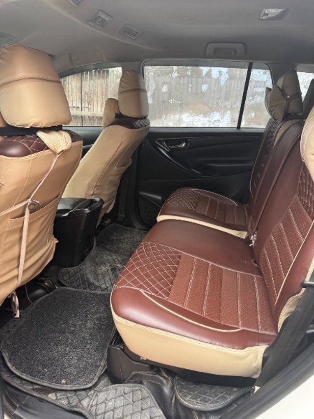 Second-hand 2022 Toyota Innova Crysta 2.7 GX 8 STR for sale in Ayodhya-11