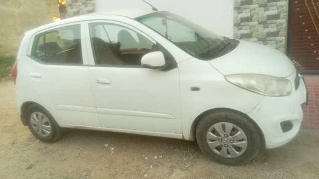 Hyundai i10 Sportz Second-hand 2012 Hyundai i10 Sportz for sale in Meerut-1