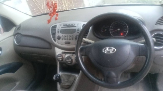 Hyundai i10 Sportz Second-hand 2012 Hyundai i10 Sportz for sale in Meerut-2