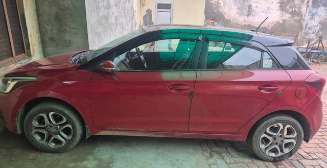 Second-hand 2018 Hyundai i20 1.4 Asta Dual Tone for sale in Muzaffarnagar-2