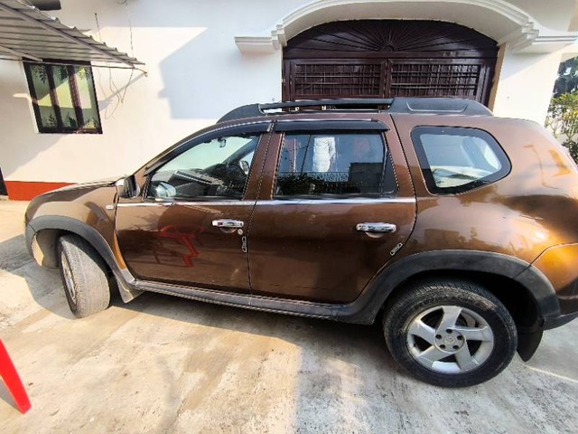 Second-hand 2015 Renault Duster 85PS Diesel RxL for sale in Bodh Gaya-2