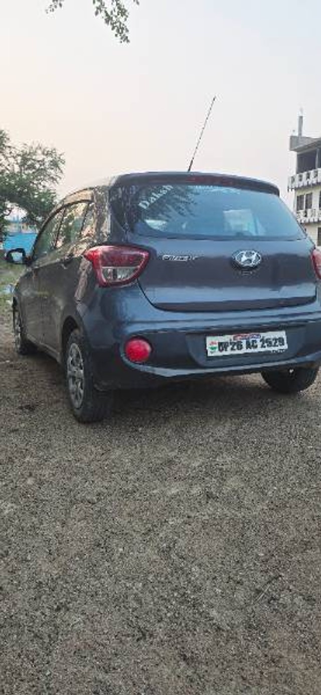 Second-hand 2019 Hyundai Grand i10 1.2 CRDi Magna for sale in Pilibhit-4