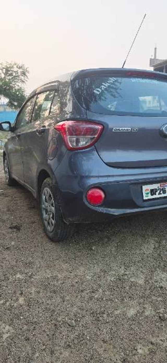Second-hand 2019 Hyundai Grand i10 1.2 CRDi Magna for sale in Pilibhit-5