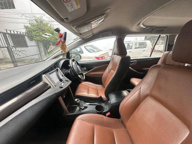 Second-hand 2019 Toyota Innova Crysta 2.8 GX AT BSIV for sale in Lucknow-4
