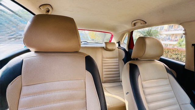 Second-hand 2015 Volkswagen Polo Exquisite 1.5 TDI Highline for sale in Ludhiana-4