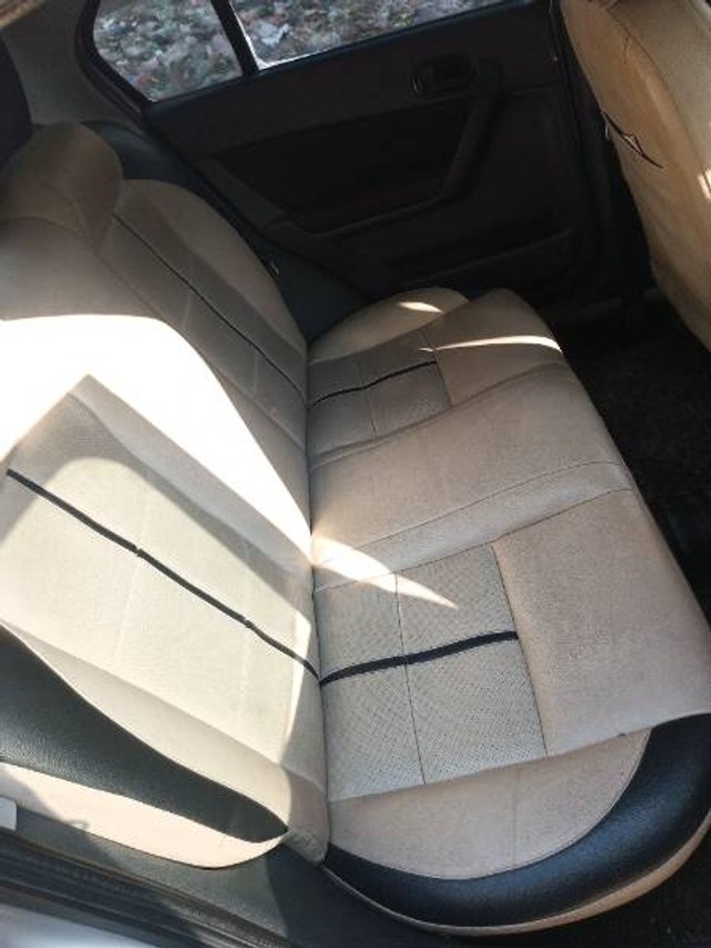 Second-hand 2012 Ford Fiesta Classic 1.6 Duratec LXI for sale in New Delhi-4