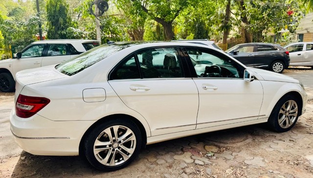 Second-hand 2013 Mercedes-Benz C-Class C 200 BE Classic for sale in New Delhi-2