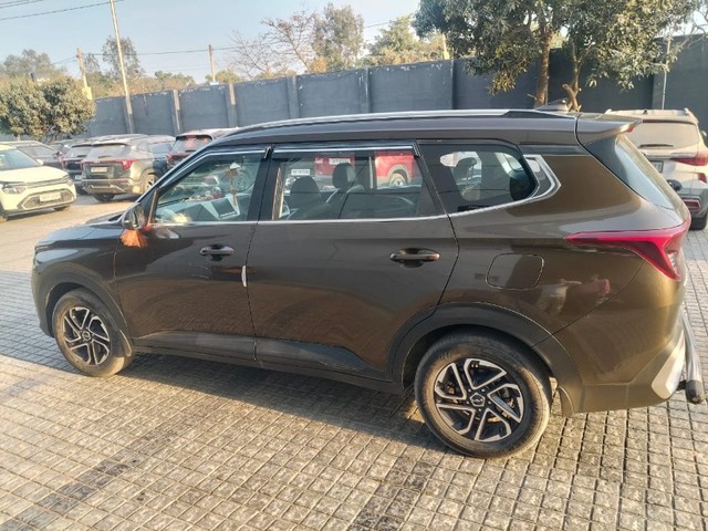 Second-hand 2022 Kia Carens Prestige Plus BSVI for sale in Purnia-1